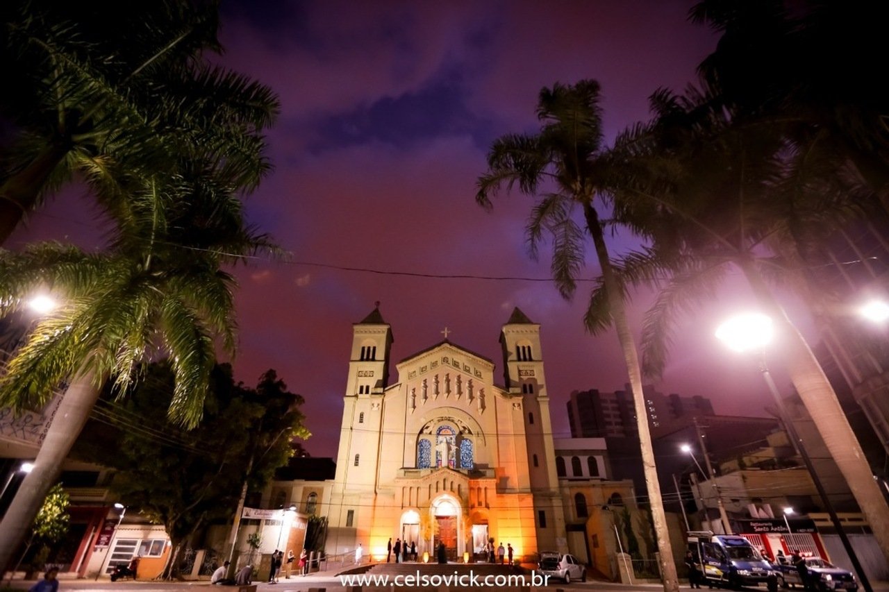 Imagem da Igreja Matriz Sagrada de São Caetano do Sul a noite